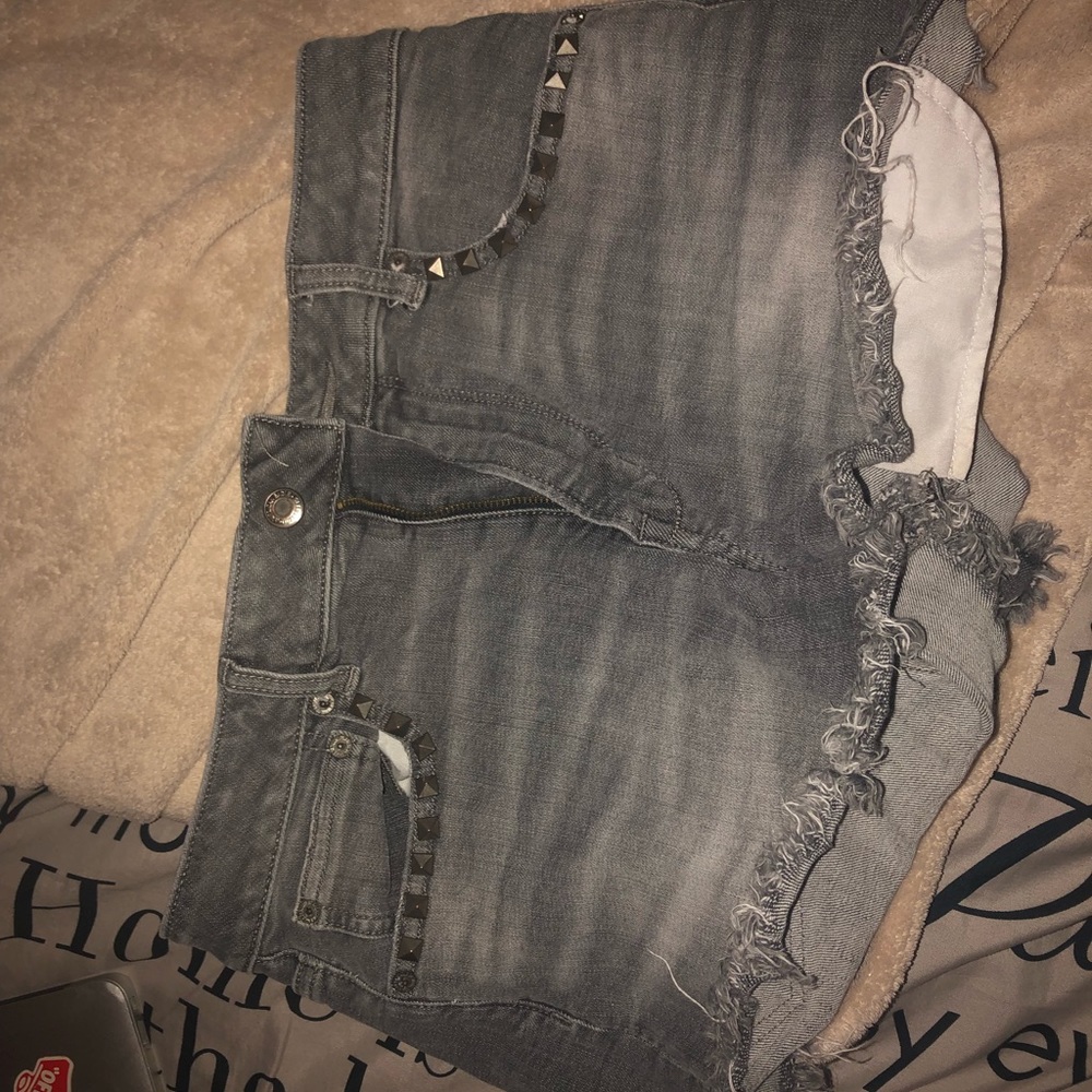 american eagle shorts size 8